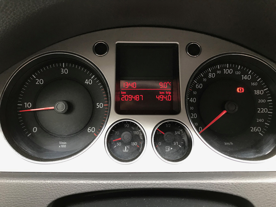 Кольорова панель приладів 3AA 920 880A 1