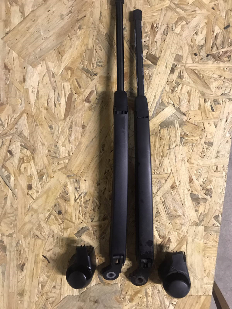 заміна важеля склоочисника Maxgear (390208) 1