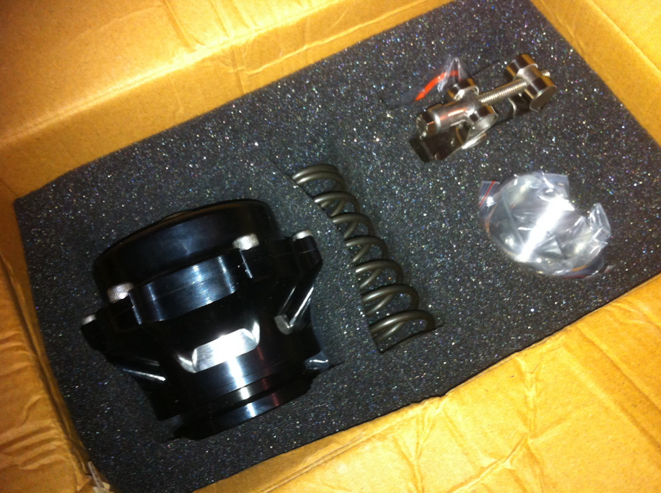 Blow-off. Fuel pump. Turbo smart. Silicon hose. 5