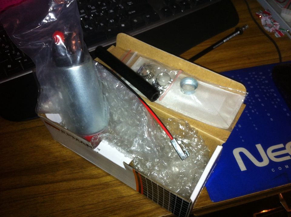 Blow-off. Fuel pump. Turbo smart. Silicon hose. 4