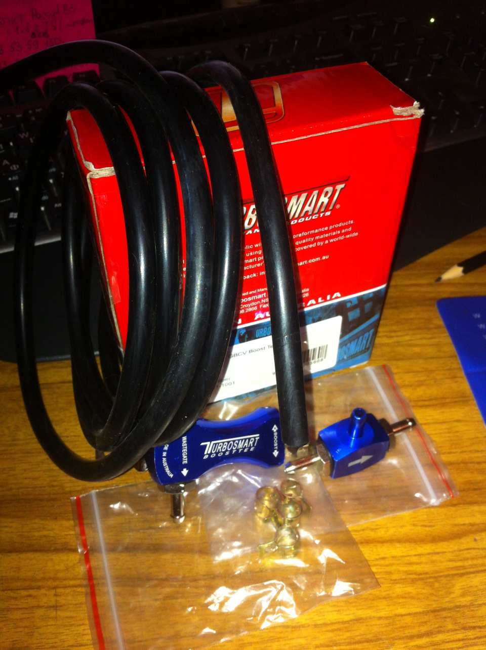 Blow-off. Fuel pump. Turbo smart. Silicon hose. 1