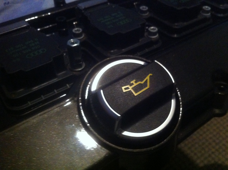 Oil cap Porsche. 4