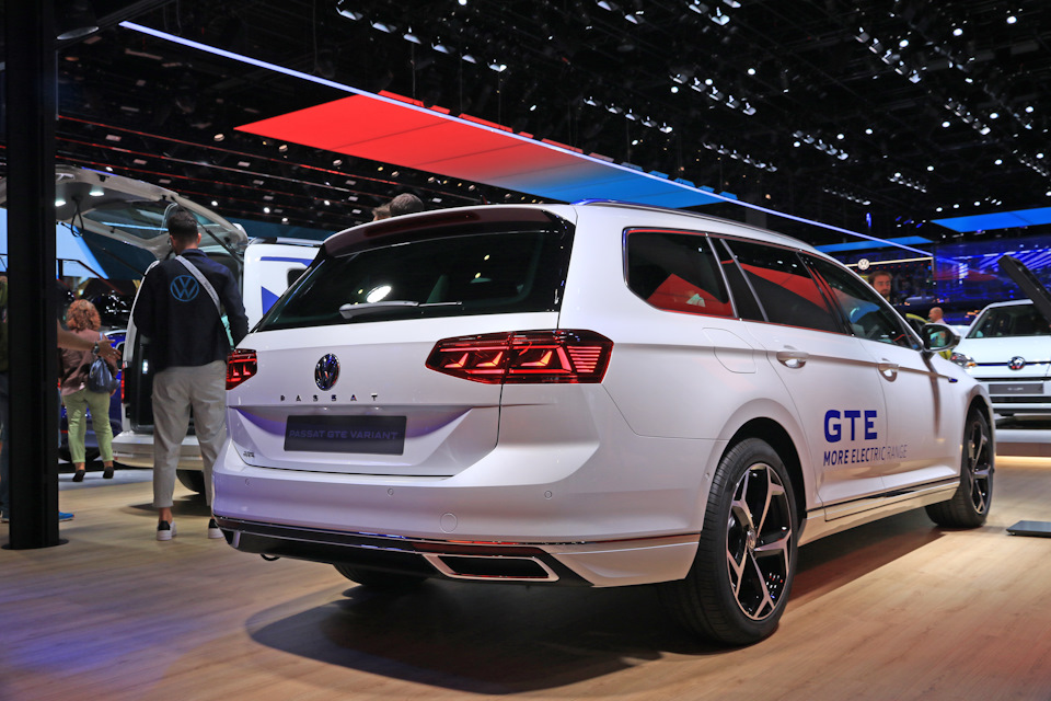 Емблеми Passat B8 R-line facelift 3