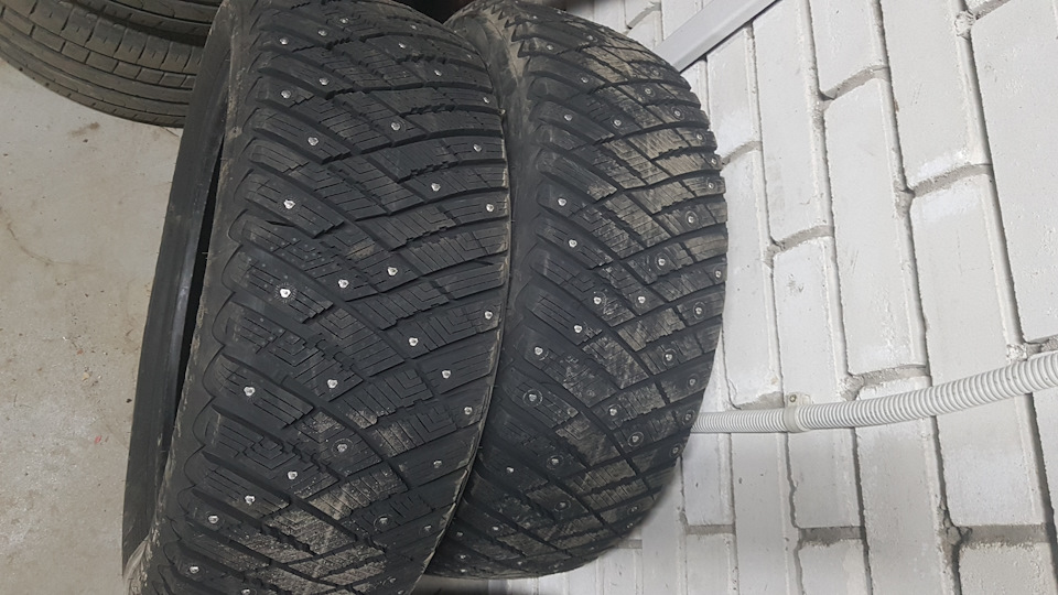 Dezent 17 / Goodyear Ultra Grip Ice Arctic 4