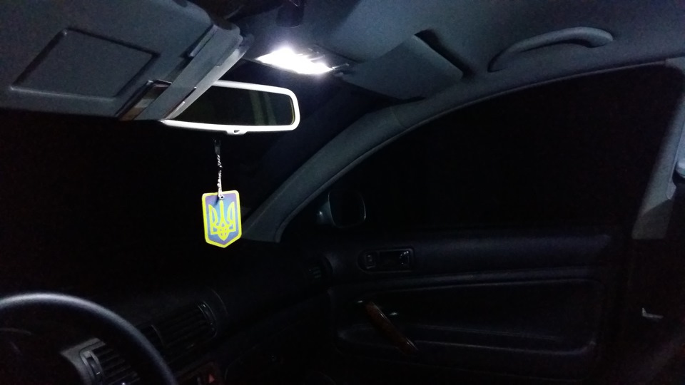 Світло в салоні 1
