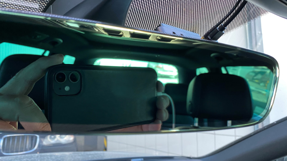 Automatic Dimming Mirrors. 2