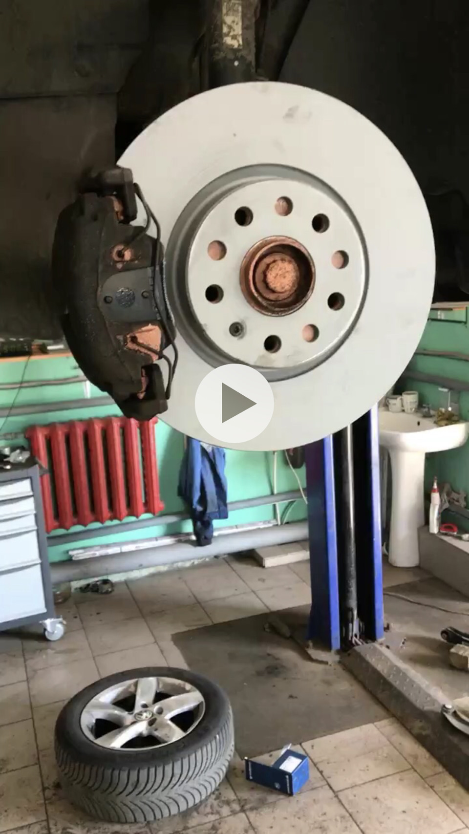 220 або хто більше 1