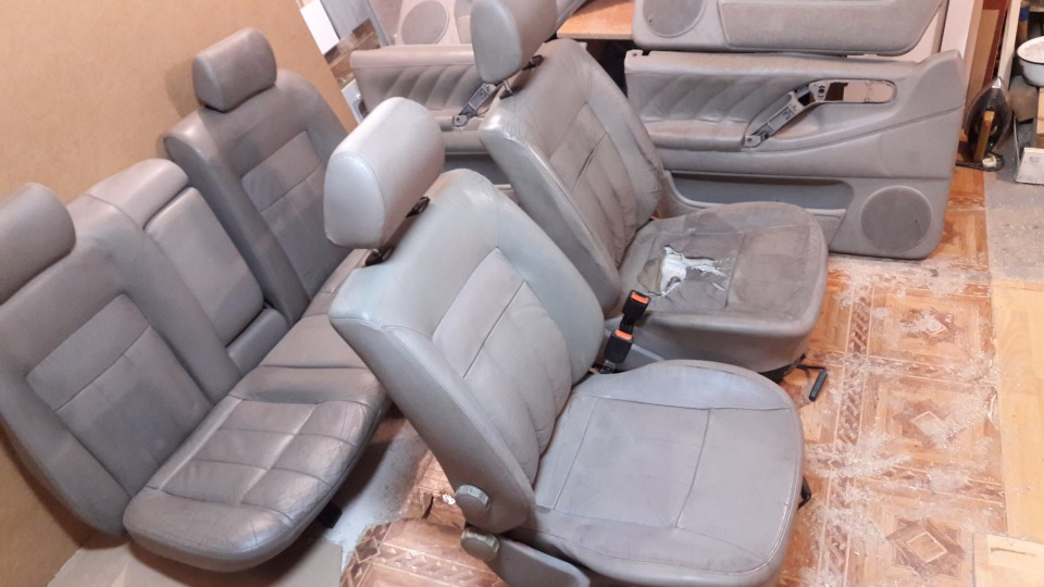 два салона на Passat b4 (1-беж. кожа, 2-ткань) 1