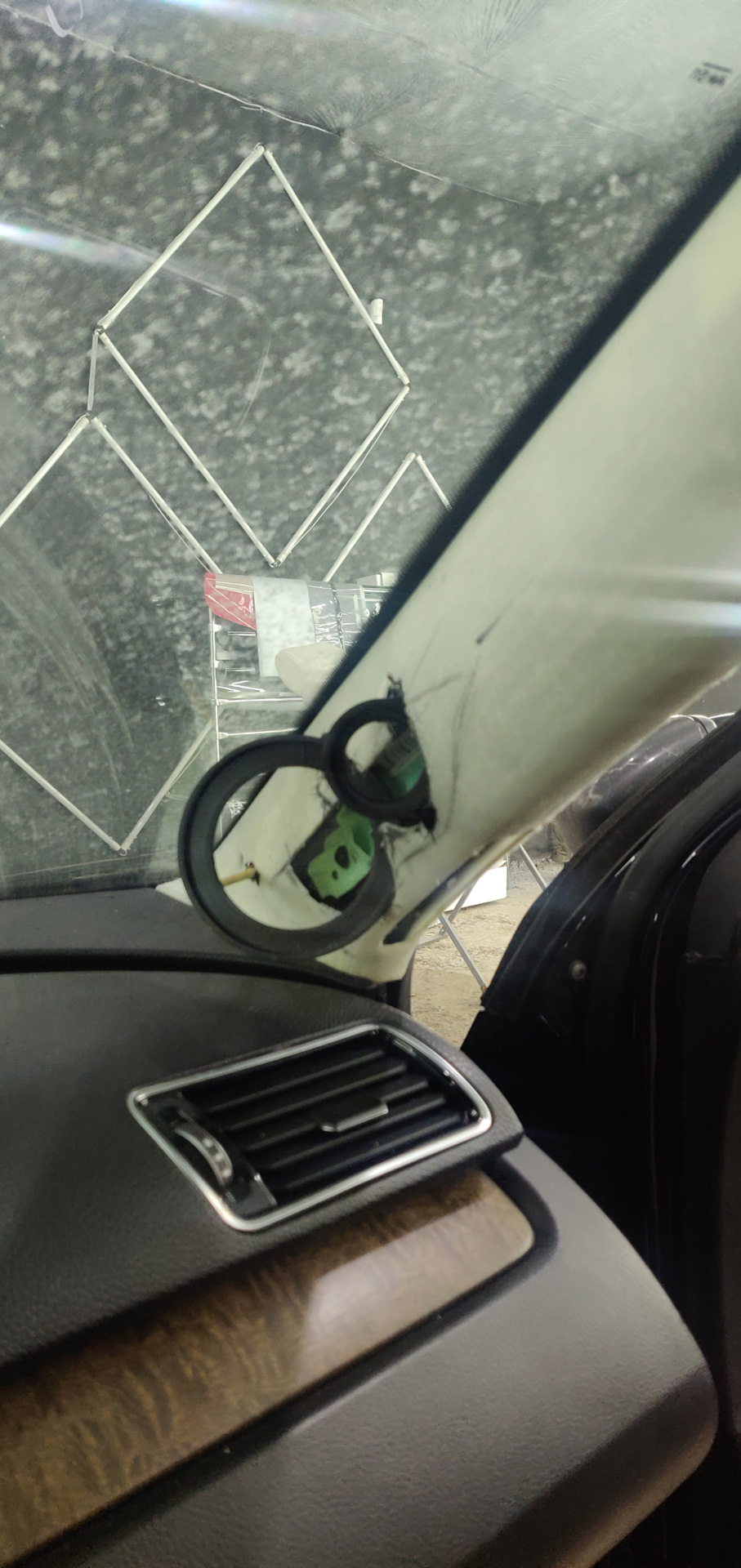 Стійки для СЧ ВЧ passat b6 + Заміна Саба на Focal 33K 1