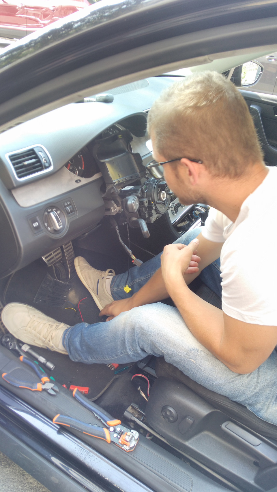 Стрекоза Passat B8 4