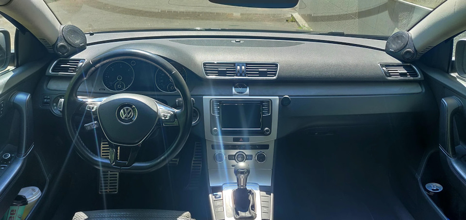 Тонель від passat b7 + ручка КПП від Audi 1