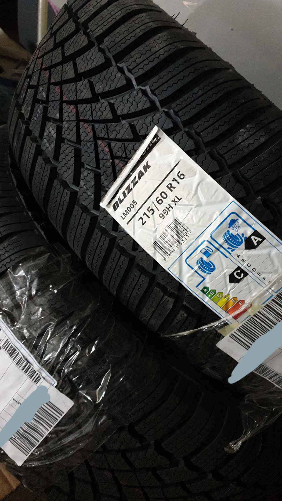 Bridgestone Blizzak LM005 1