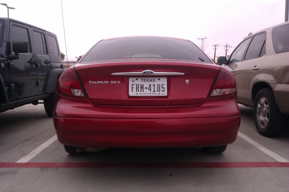 Купив випадково Ford Taurus 3.0 2001 за 2450$ у Техасі. 4
