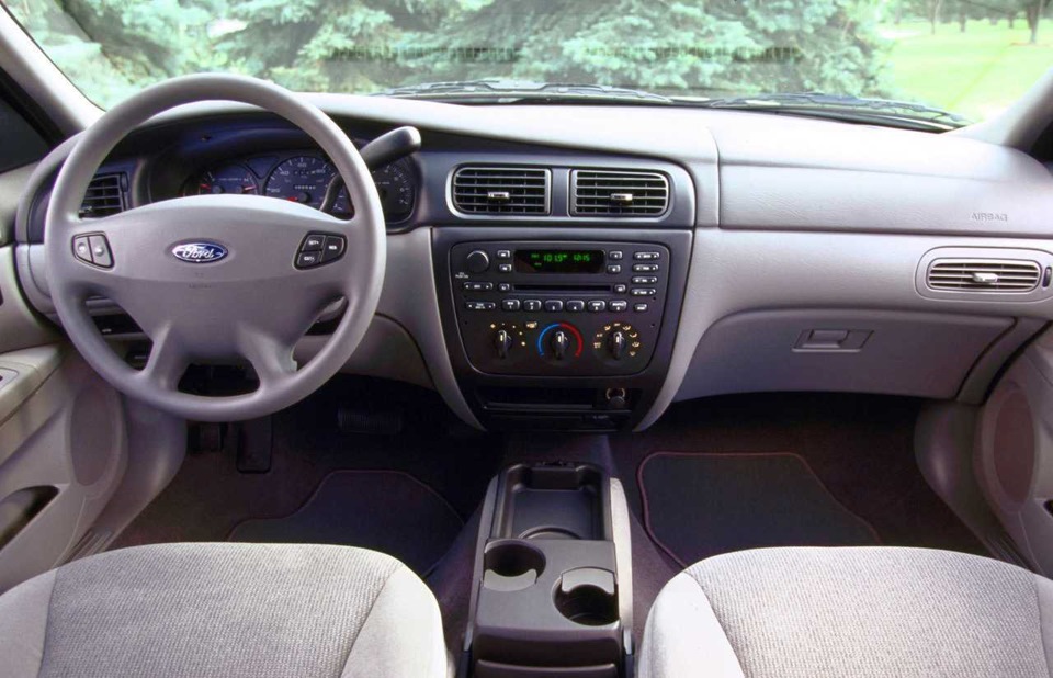 Купив випадково Ford Taurus 3.0 2001 за 2450$ у Техасі. 2