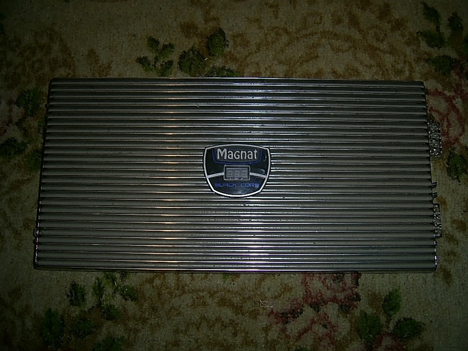 Продам підсилювач авто 1