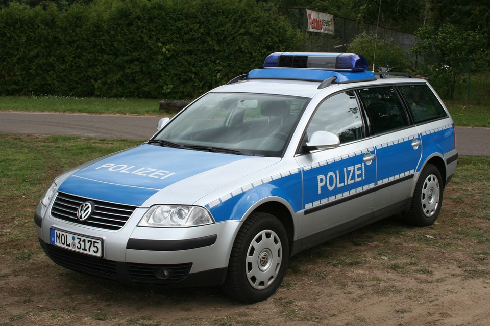 Накладка на торпедо 1din Passat B5 (Поліція) 1