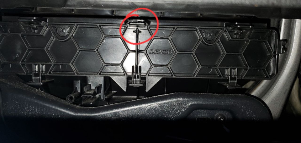 Заміна фільтра салону Passat Variant B8, 2.0 CRLB 4