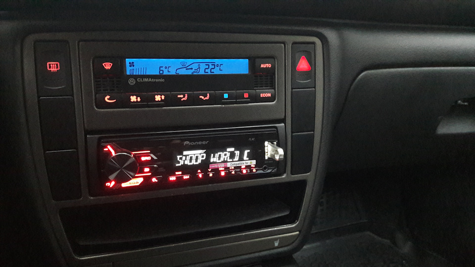 Pioneer MVH-190UB 2
