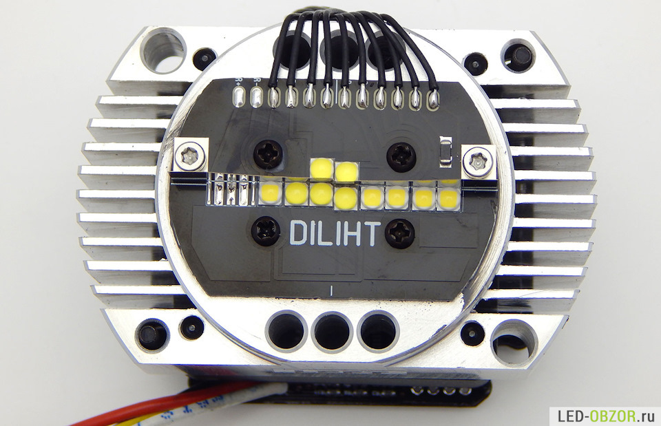 Світлодіодні Bi-LED лінзи DILIHT TRILED 3,0 у Passat b4 4
