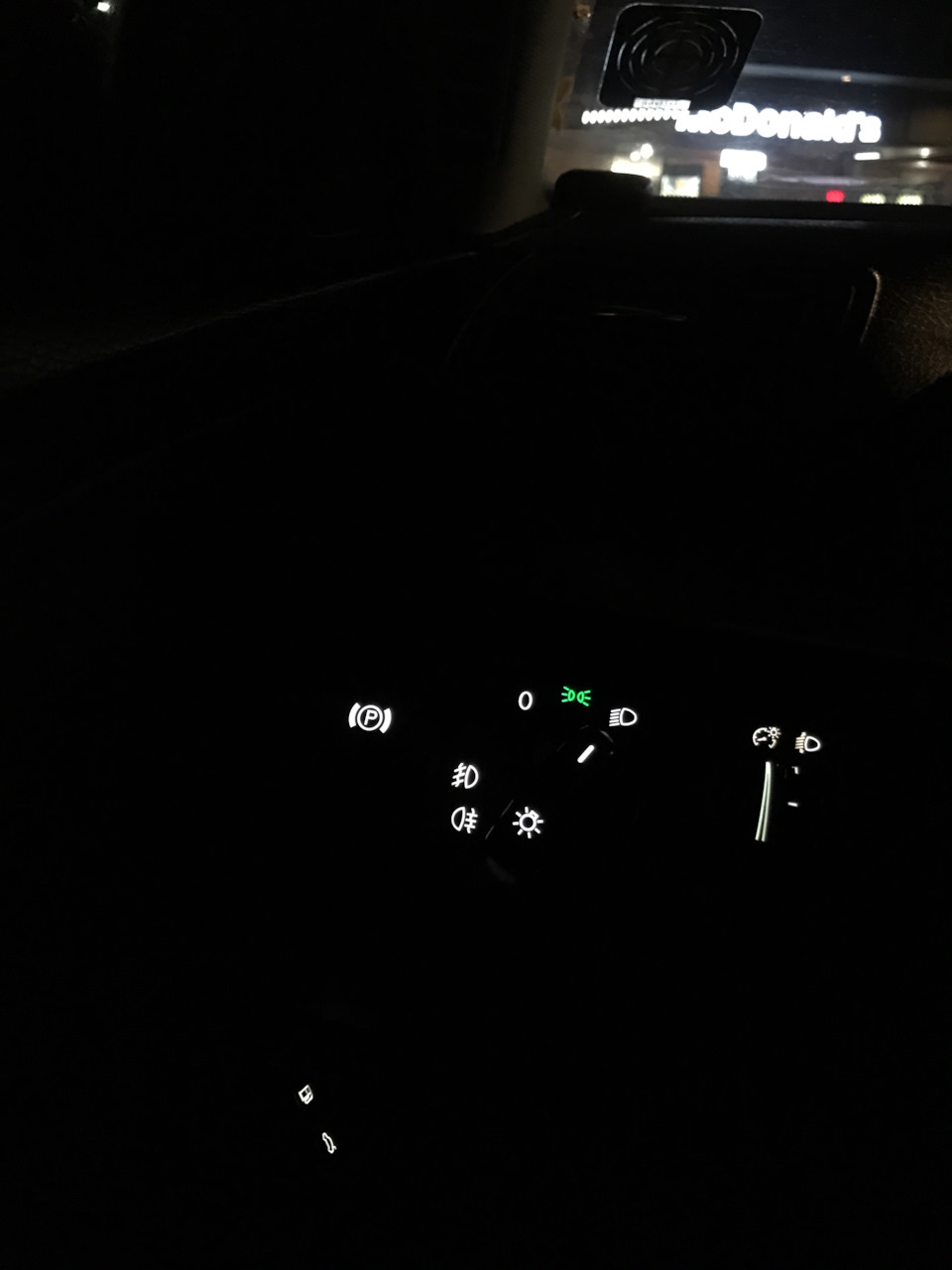 Пересвіт салону в білий Passat B6 2