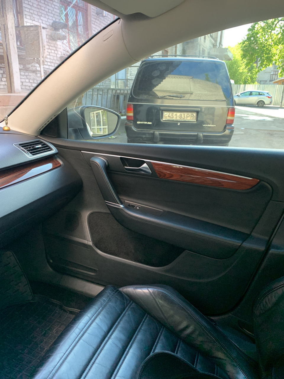 Перероблений дверний декор від passat b7 в дерево аквапринт 4