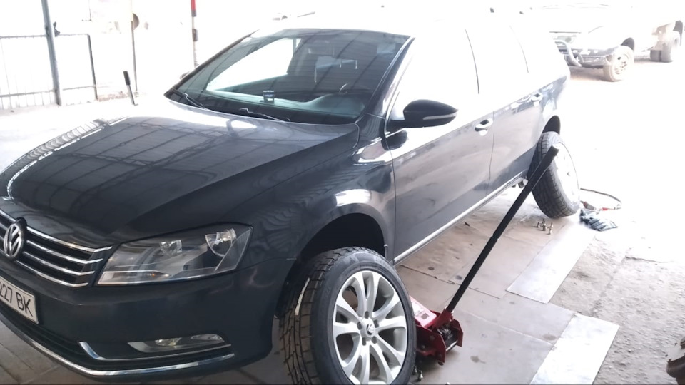 Нові дисулі R17 + гума 215/60/17! 5