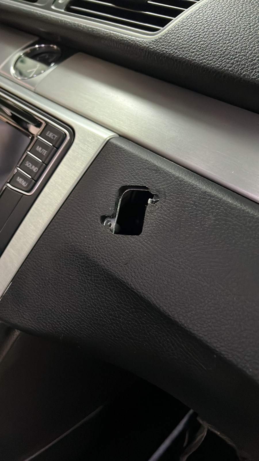 Демонтаж штатного адаптера Bluetooth 3