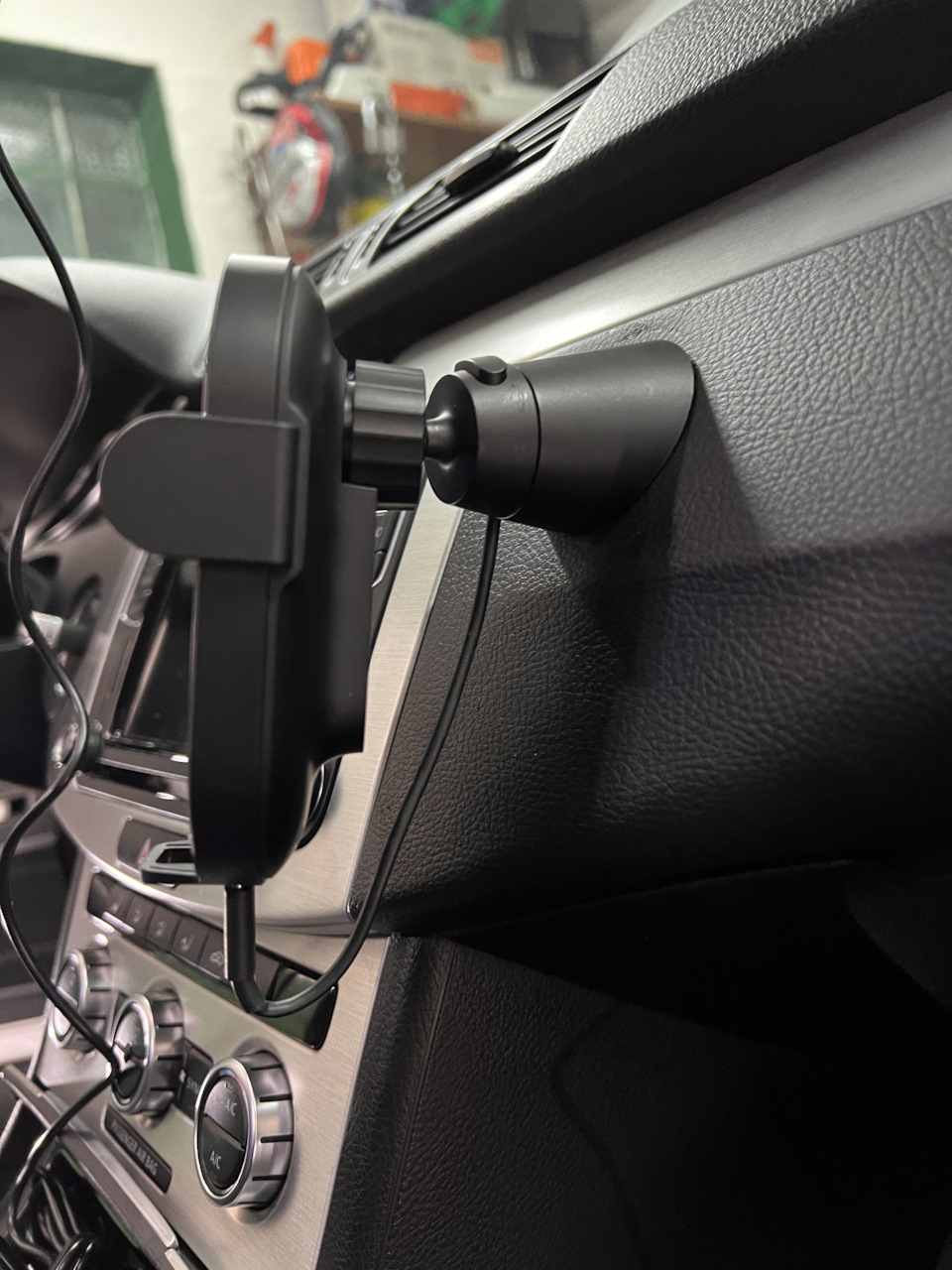 Демонтаж штатного адаптера Bluetooth 2