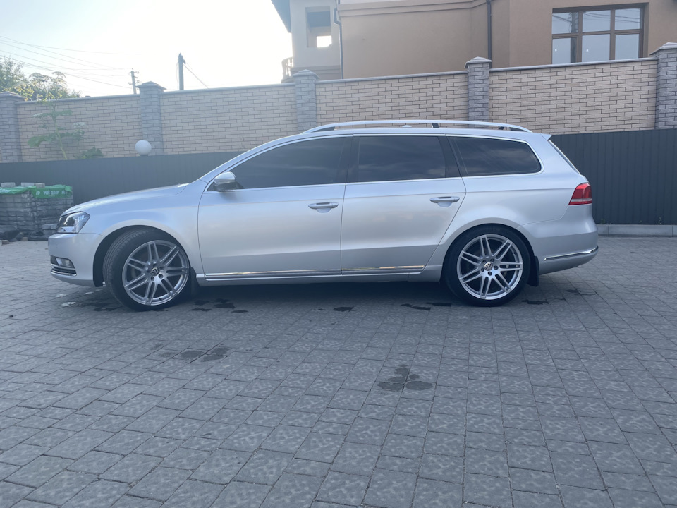 S-line R19 245 40! 2