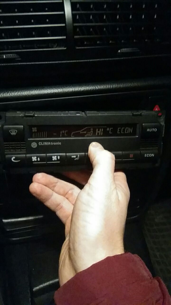Інверсія екрану клімат-контролю 4