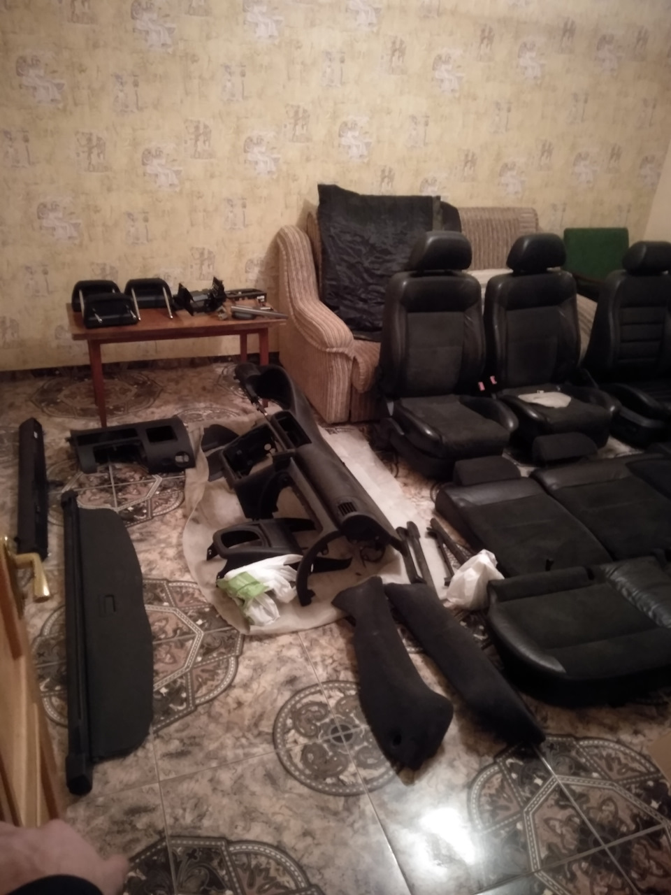 Прикладка салону ауді, неутримався або +1 салон) 5