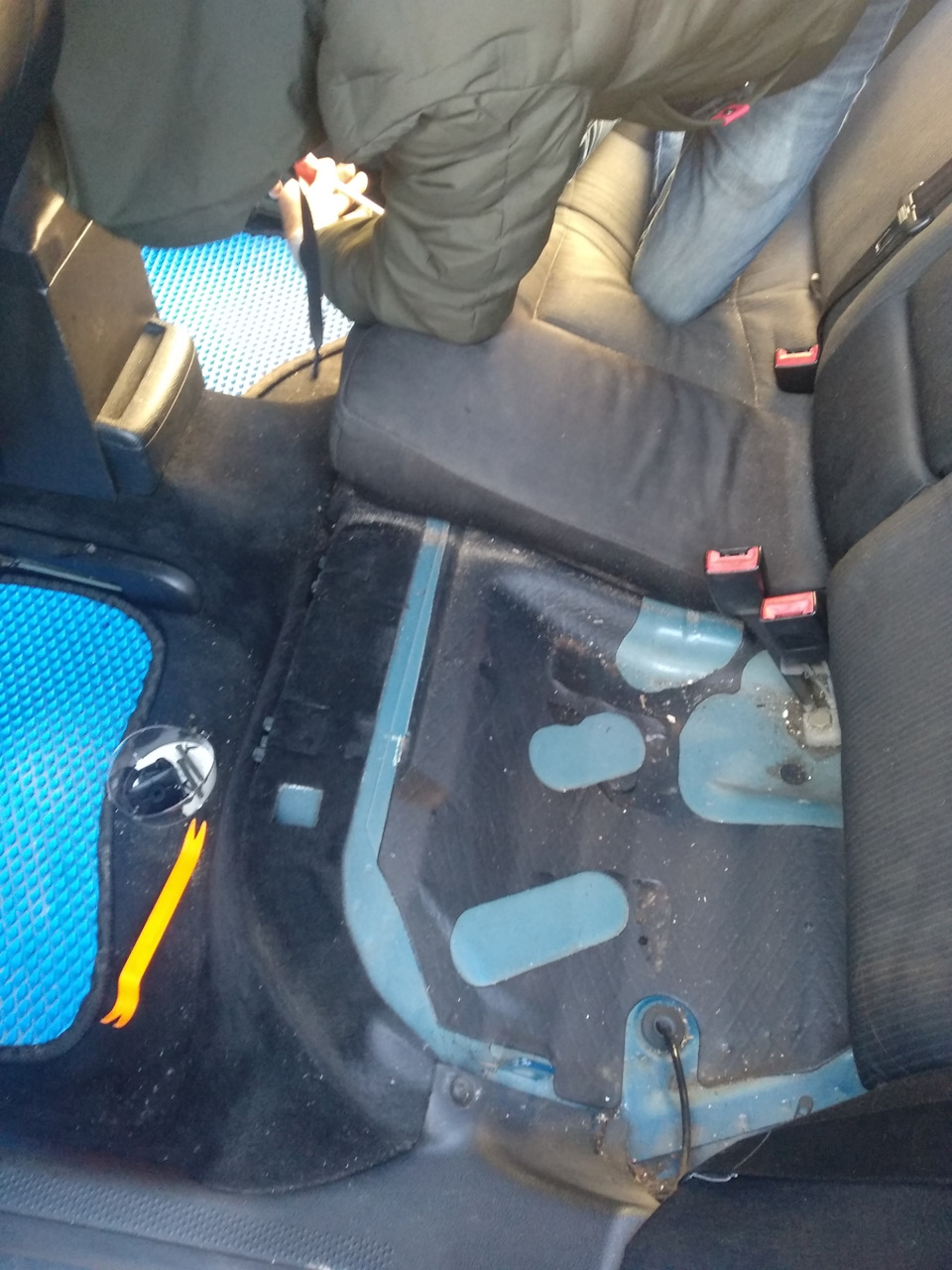 Прикладка салону ауді, неутримався або +1 салон) 1