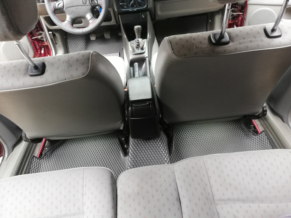 Коврики EVA 3D для Passat B4. 2