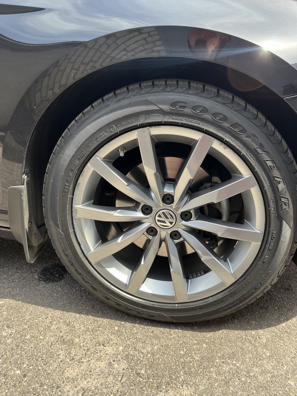 Шині 235/50/r18 1