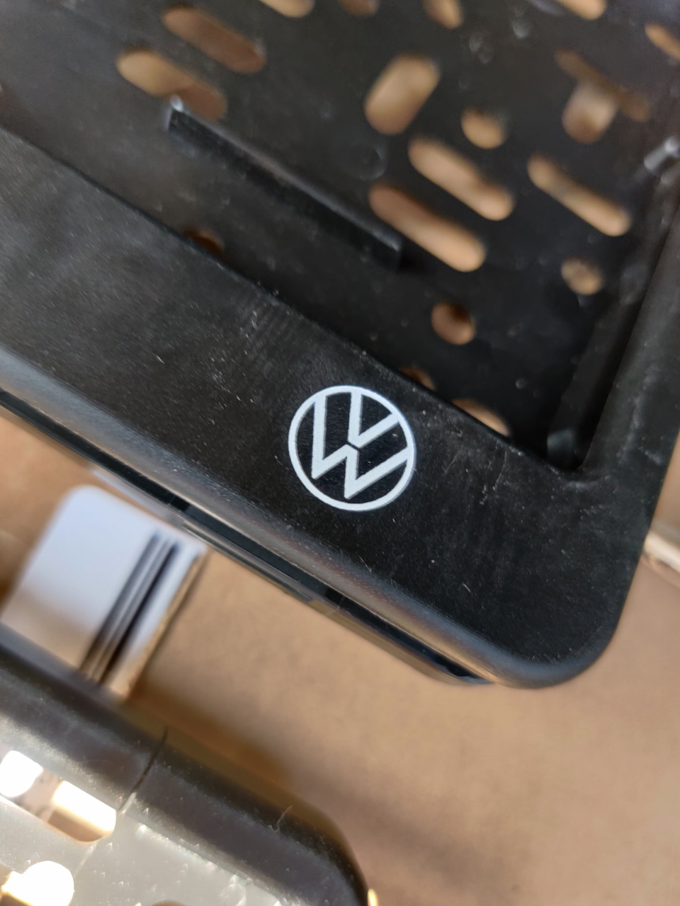 Оригінальні номерні рамки VW 2