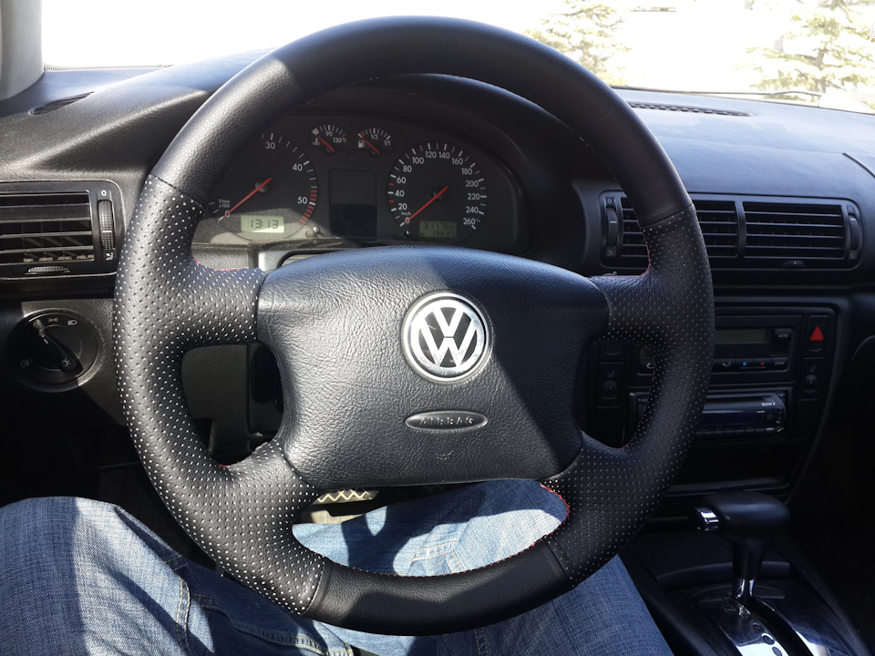 Обшивка керма з аліекспресом на Passat b5. 1