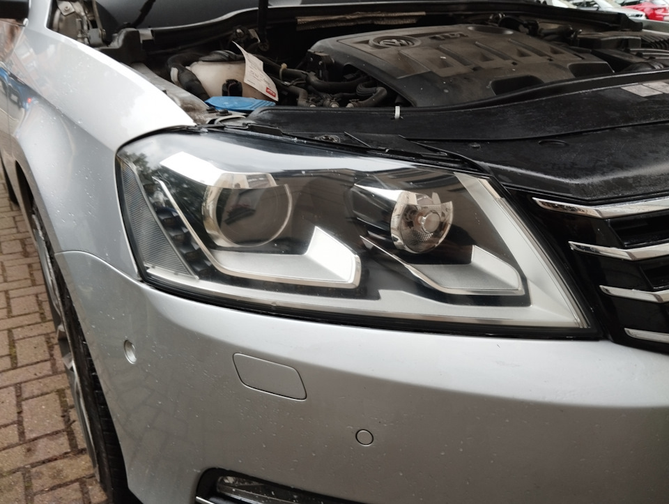 Поліровка фар Passat B7 3