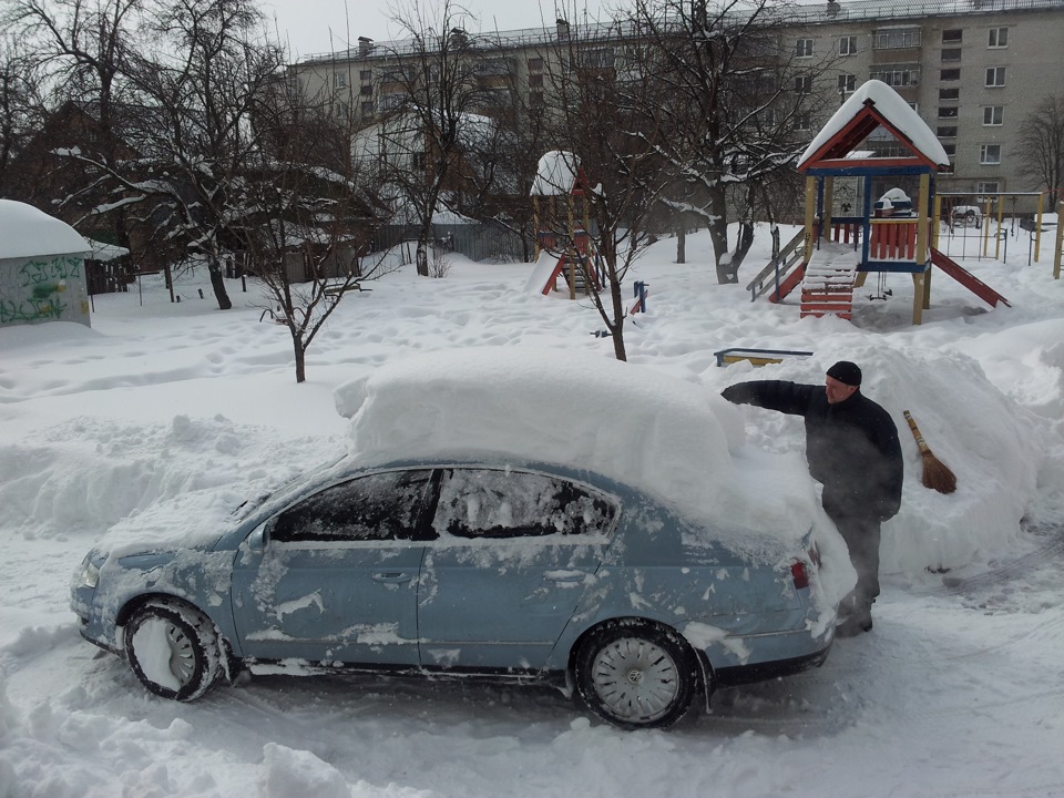 Сніжок насипав 4