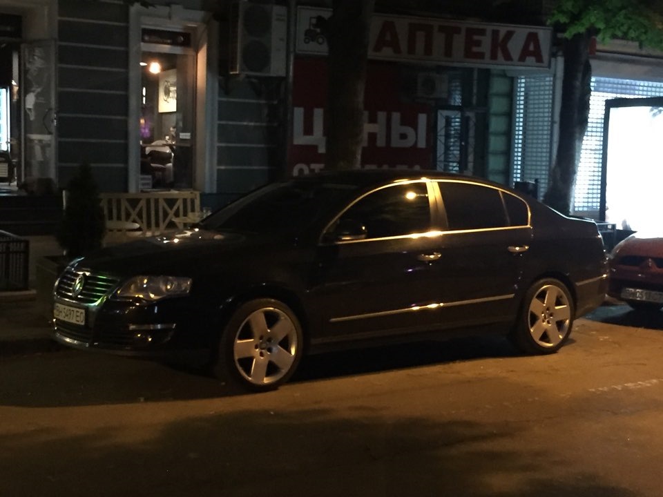 19 (зачеркнуто) 18 8,5J ET45 Ronal (Audi Flat Five). 2