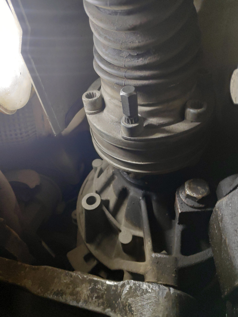 Заміна сальника МКПП 6ст. VW Passat b6, коробка KVT. 4