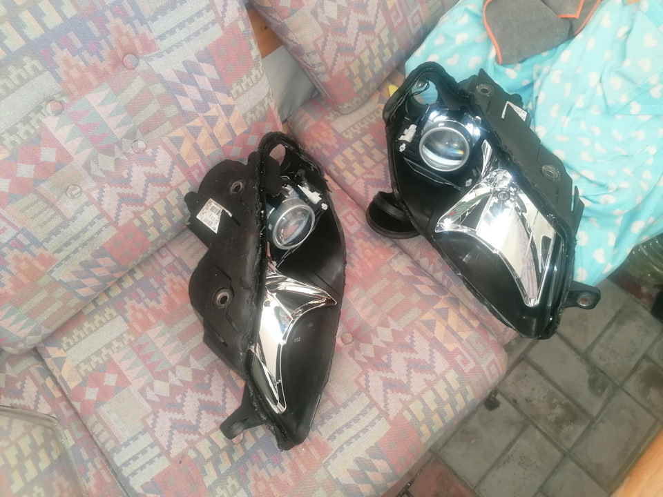 Hella black 4