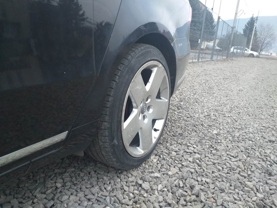 Flat Five R18 225x45x18 Passat b7 5