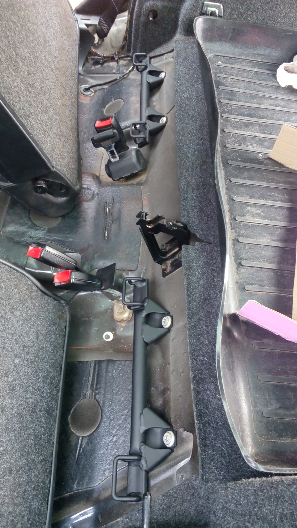 Кріплення дитячих крісел ISOFIX 5