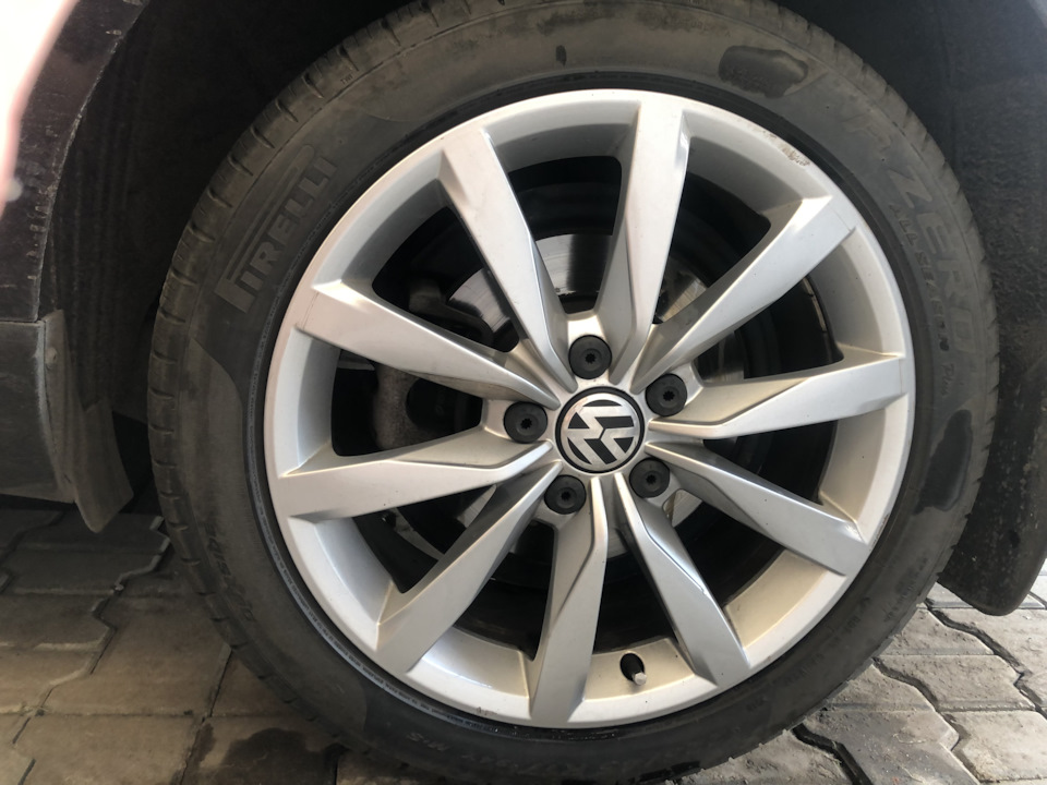 Passat на 235/45 r18 mallory 2
