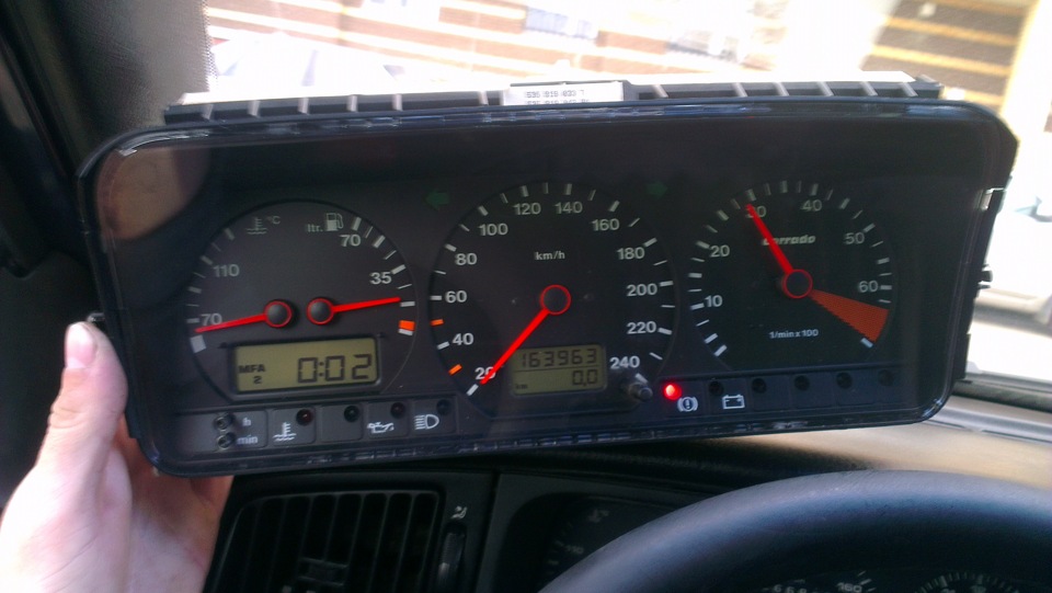 Приборка від Corrado у Passat B3 2