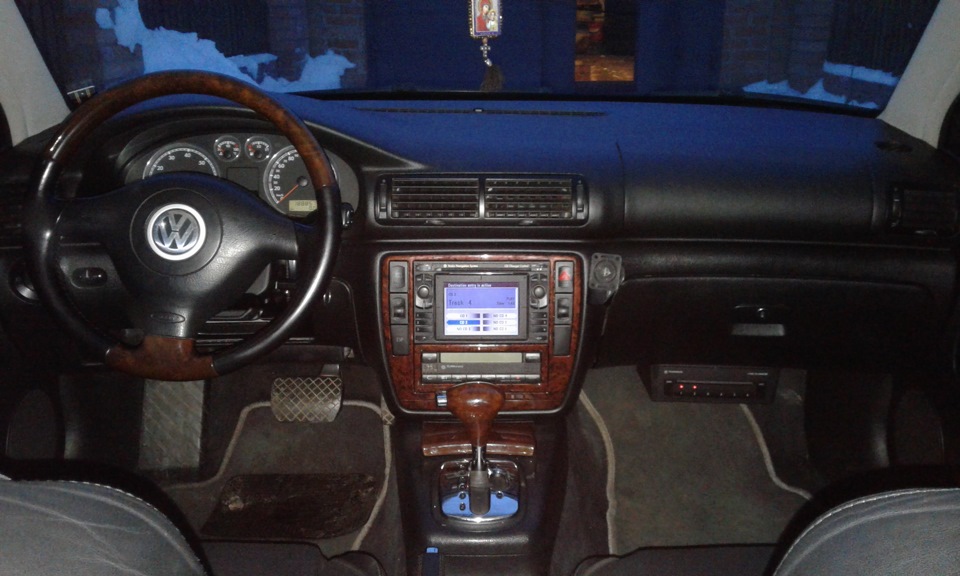 Довів до розуму RNS і 6 CD чейнджер 5