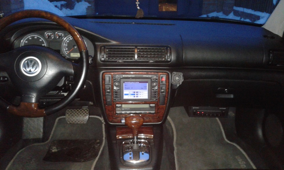 Довів до розуму RNS і 6 CD чейнджер 1