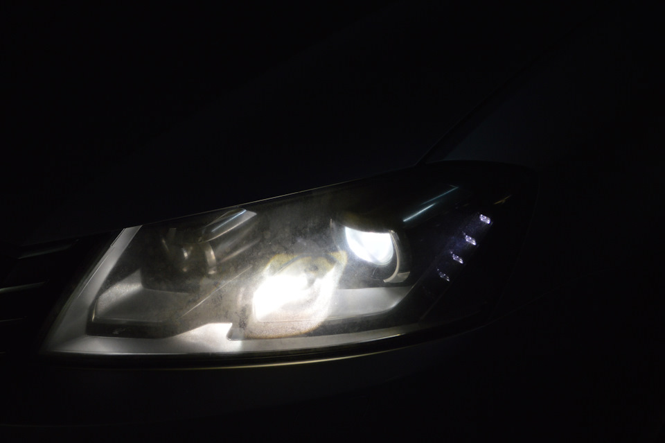 Реанімація рідних фар Passat B7. Нові лінзи Hella 3R F1. 4