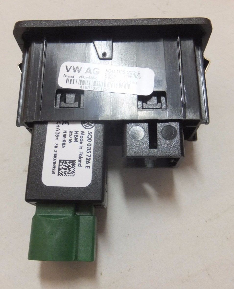 Пазуём для USB и AUX-IN Apple iPhone 1