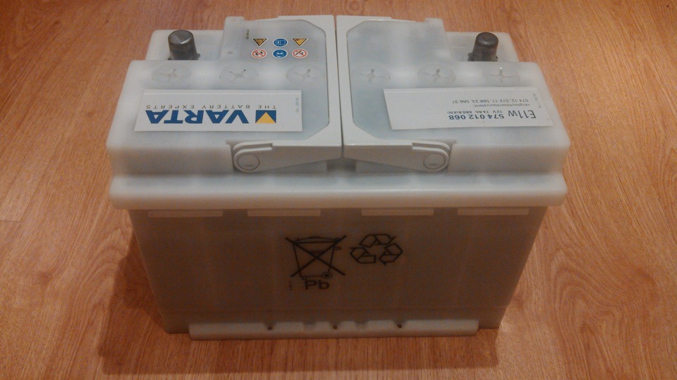 Новий АКБ VARTA 2